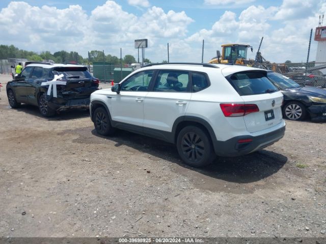 Photo 2 VIN: 3VVAX7B20NM044514 - VOLKSWAGEN TAOS 