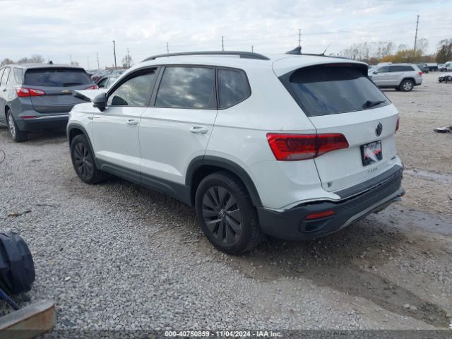 Photo 2 VIN: 3VVAX7B21NM084259 - VOLKSWAGEN TAOS 