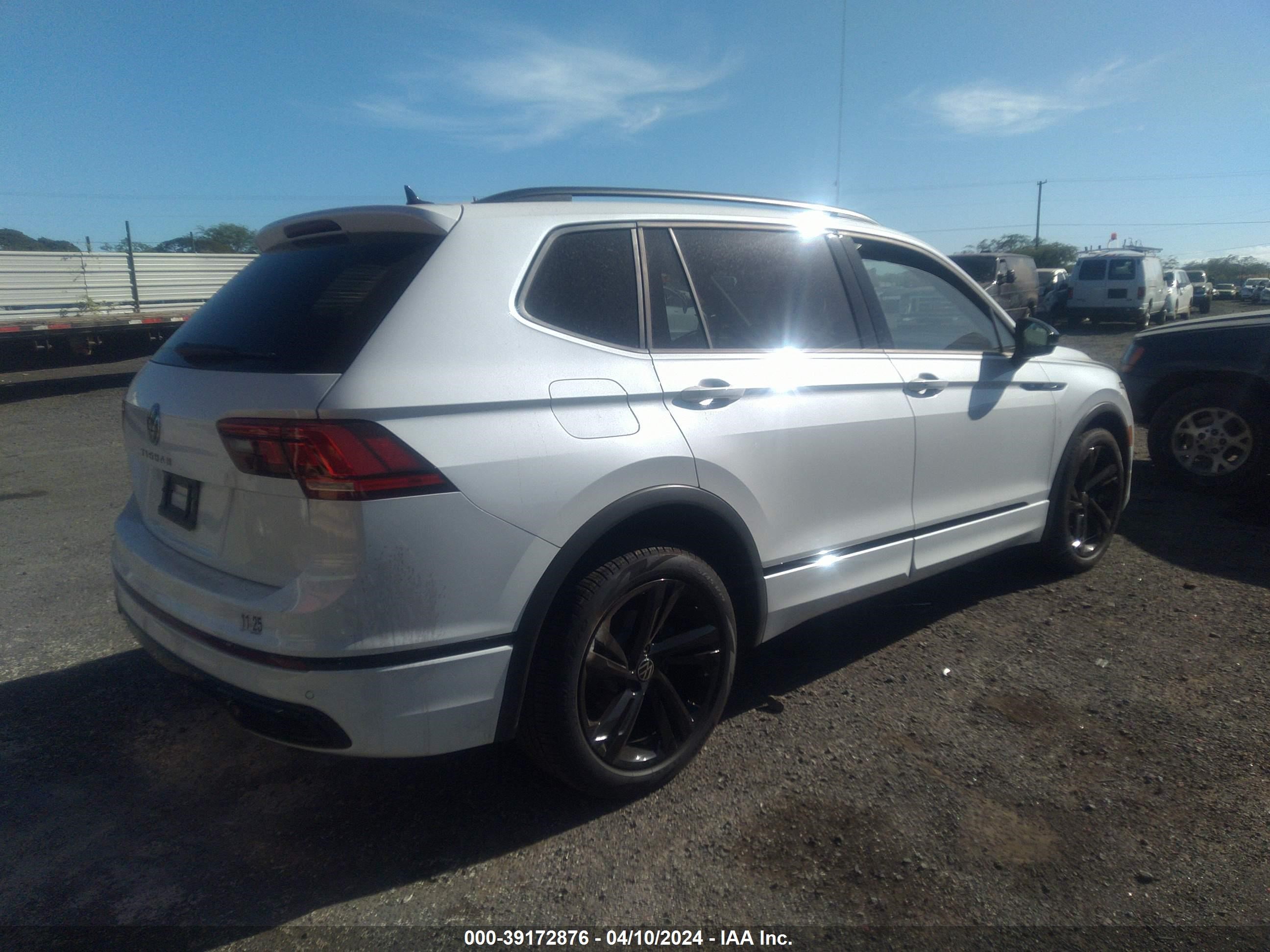 Photo 3 VIN: 3VVCB7AX0RM034138 - VOLKSWAGEN TIGUAN 