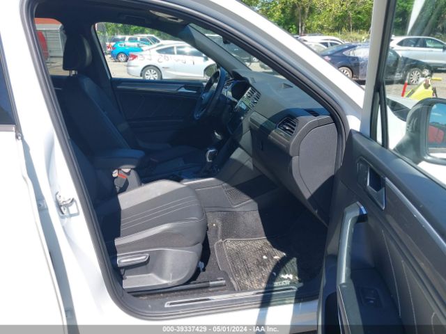 Photo 4 VIN: 3VVCB7AX1PM024893 - VOLKSWAGEN TIGUAN 