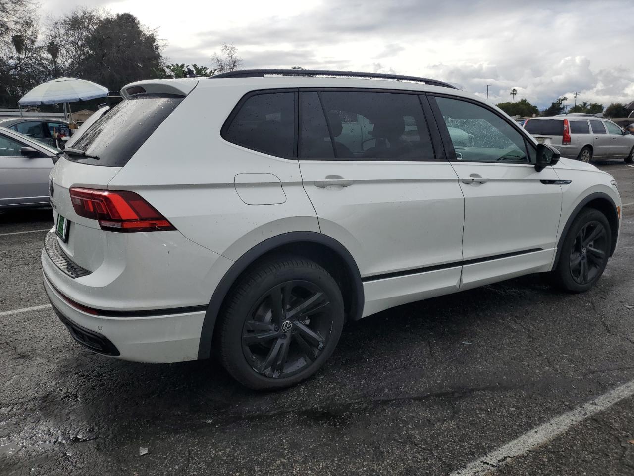 Photo 2 VIN: 3VVCB7AX1PM052791 - VOLKSWAGEN TIGUAN 