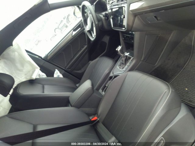 Photo 4 VIN: 3VVCB7AX3PM133999 - VOLKSWAGEN TIGUAN 