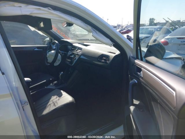 Photo 4 VIN: 3VVCB7AX3PM139771 - VOLKSWAGEN TIGUAN 