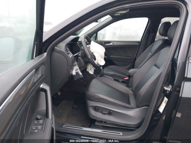 Photo 4 VIN: 3VVCB7AX4NM080582 - VOLKSWAGEN TIGUAN 