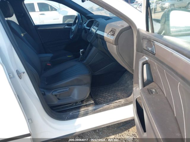 Photo 4 VIN: 3VVCB7AX6PM039924 - VOLKSWAGEN TIGUAN 