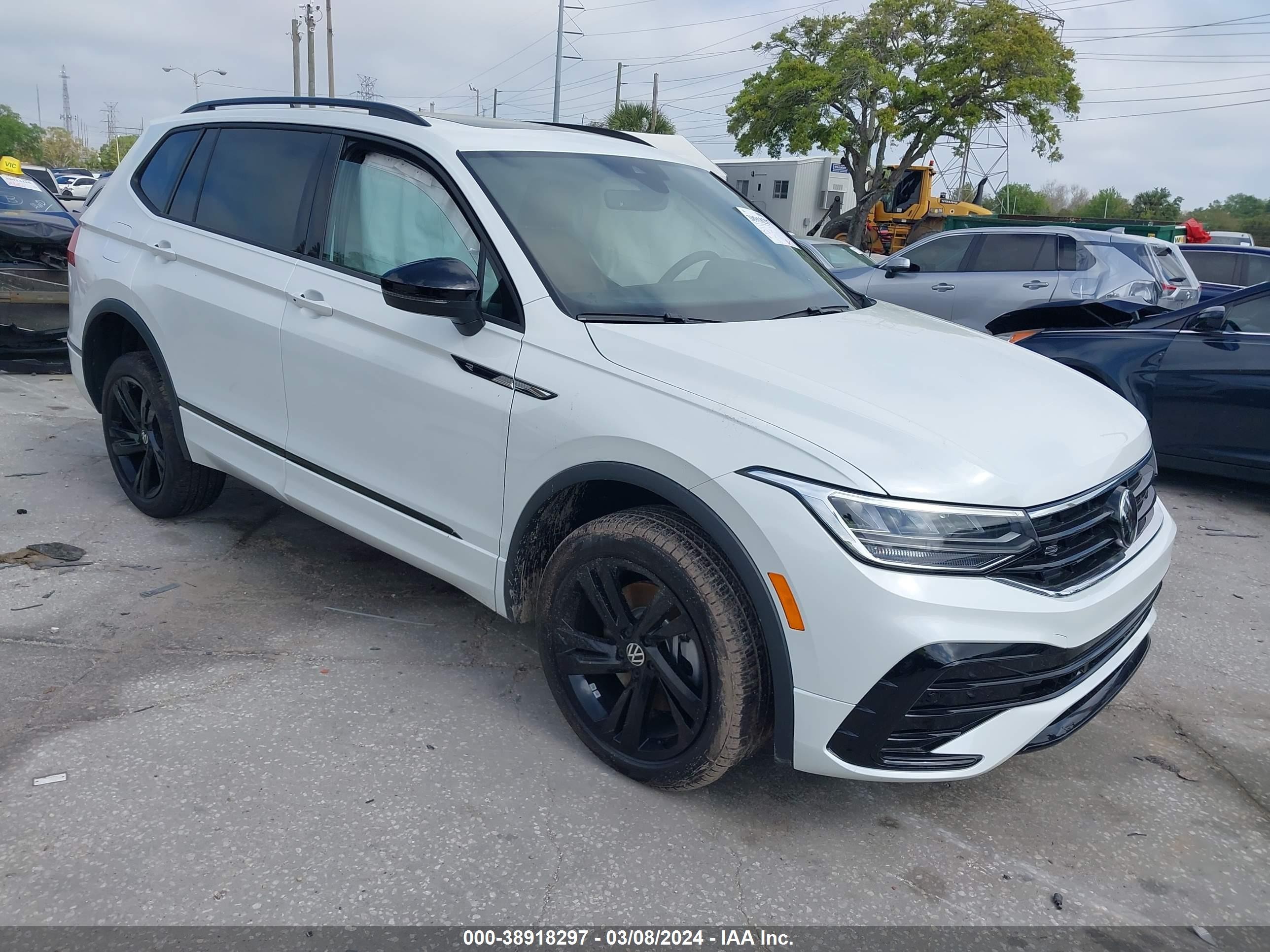 Photo 0 VIN: 3VVCB7AX6RM071789 - VOLKSWAGEN TIGUAN 