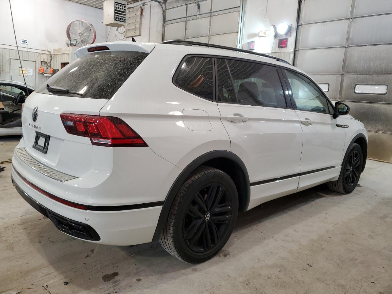 Photo 2 VIN: 3VVCB7AX9NM095059 - VOLKSWAGEN TIGUAN 