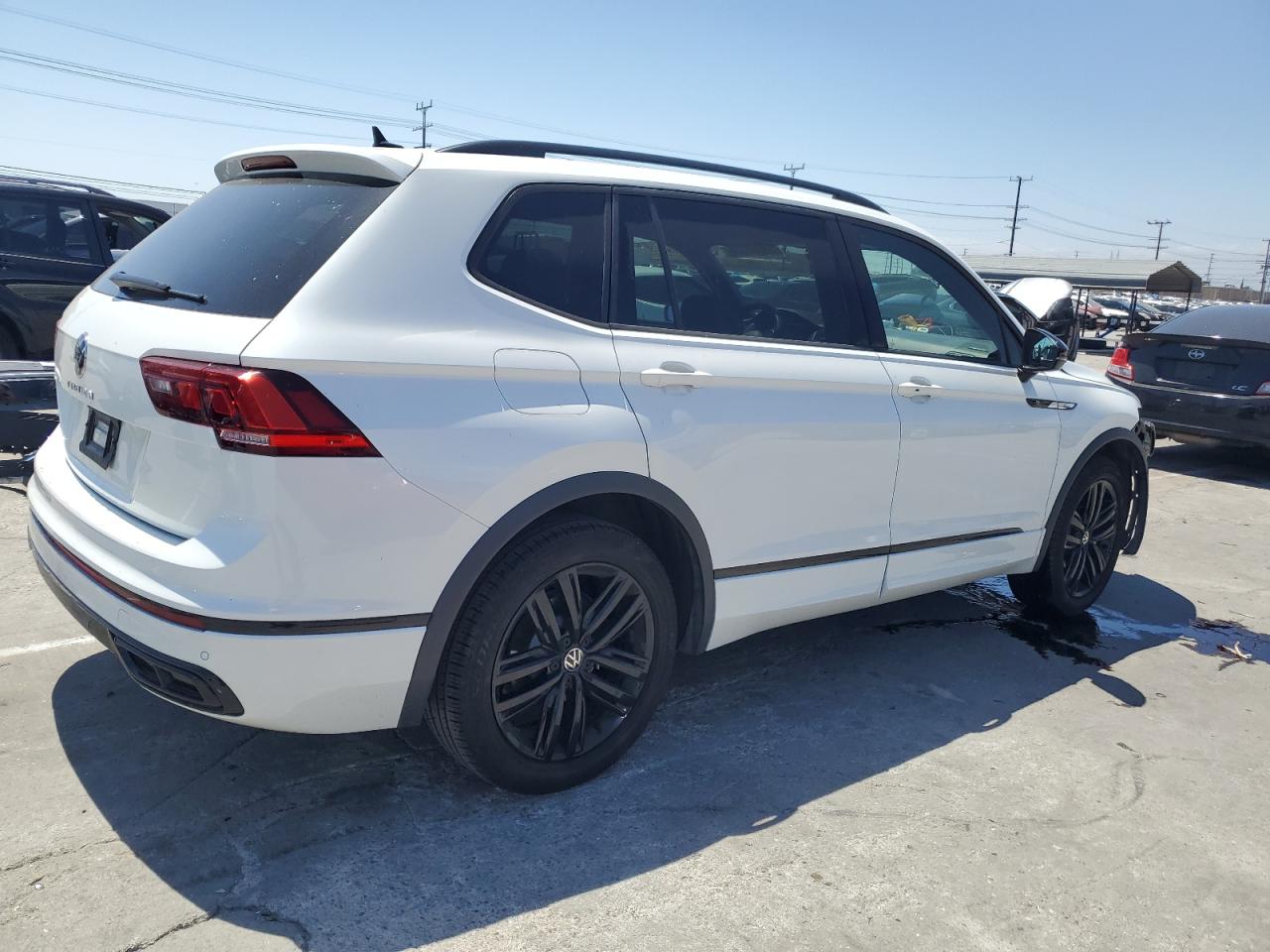 Photo 2 VIN: 3VVCB7AX9NM165739 - VOLKSWAGEN TIGUAN 