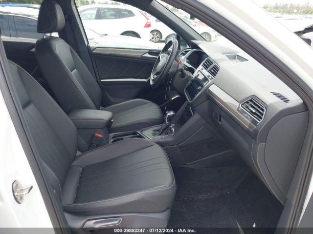 Photo 4 VIN: 3VVCB7AX9PM046818 - VOLKSWAGEN TIGUAN 