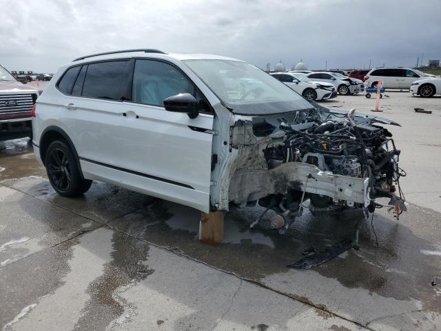 Photo 3 VIN: 3VVCB7AXXPM042860 - VOLKSWAGEN TIGUAN SE 