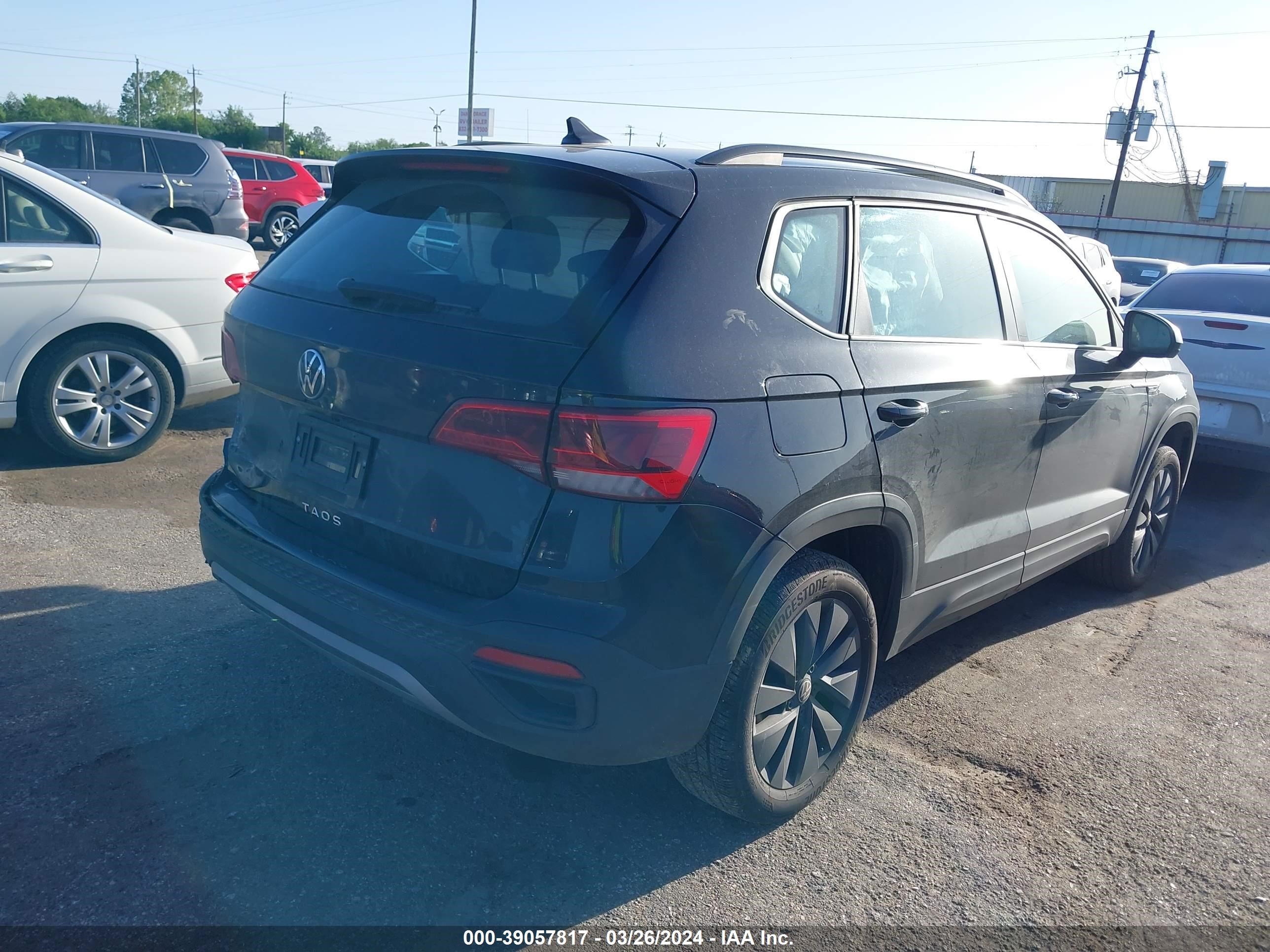 Photo 3 VIN: 3VVCX7B21PM320307 - VOLKSWAGEN TAOS 