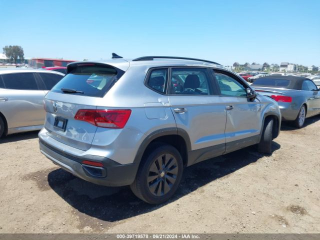 Photo 3 VIN: 3VVCX7B22PM375154 - VOLKSWAGEN TAOS 