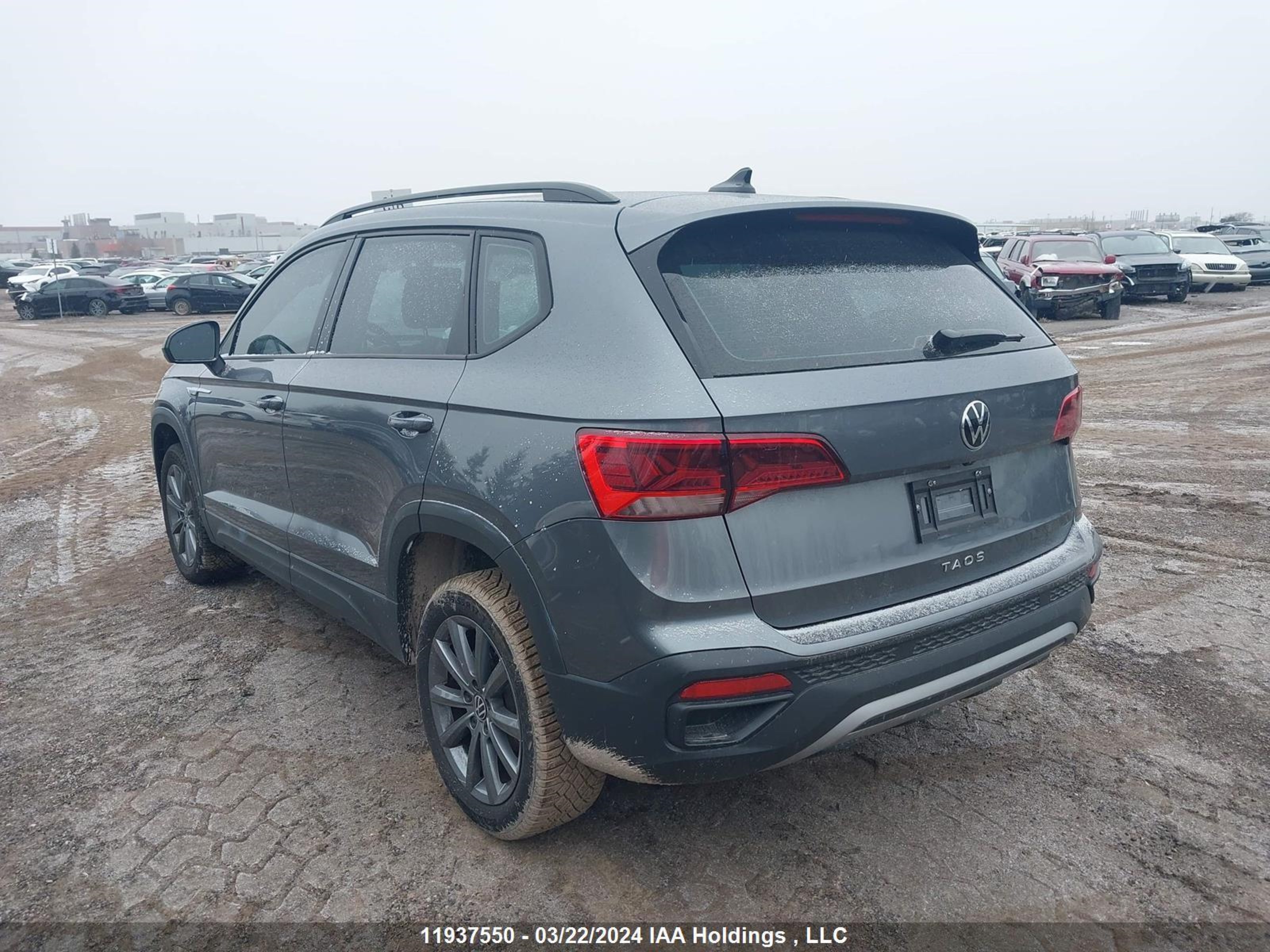 Photo 2 VIN: 3VVCX7B25RM002404 - VOLKSWAGEN TAOS 