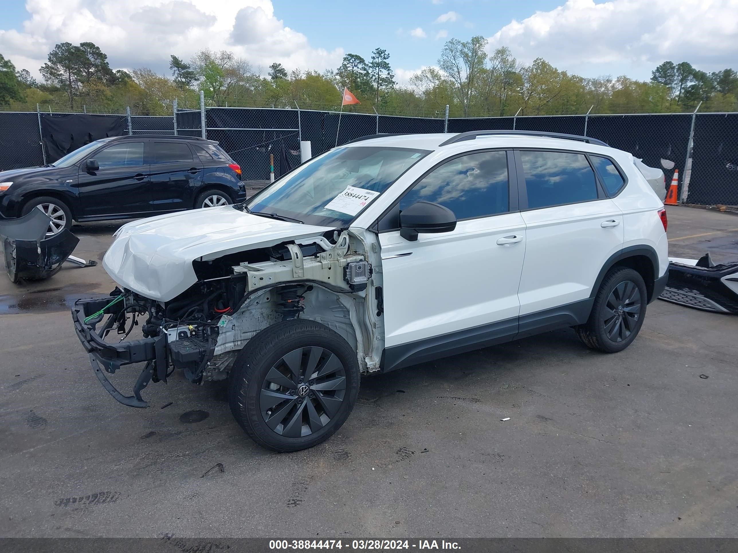 Photo 1 VIN: 3VVCX7B26NM029492 - VOLKSWAGEN TAOS 