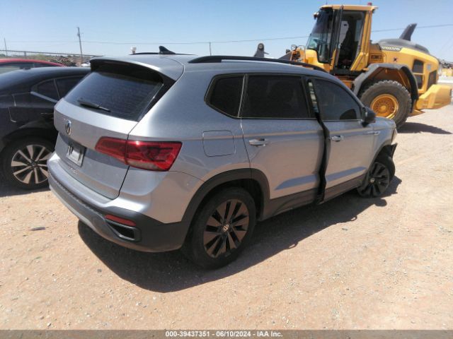 Photo 3 VIN: 3VVCX7B2XNM097682 - VOLKSWAGEN TAOS 