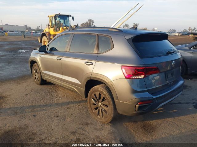 Photo 2 VIN: 3VVDX7B21NM032398 - VOLKSWAGEN TAOS 