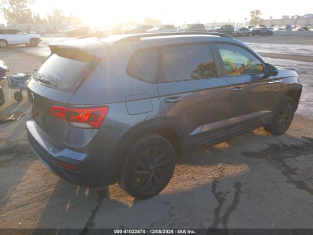 Photo 3 VIN: 3VVDX7B21NM032398 - VOLKSWAGEN TAOS 