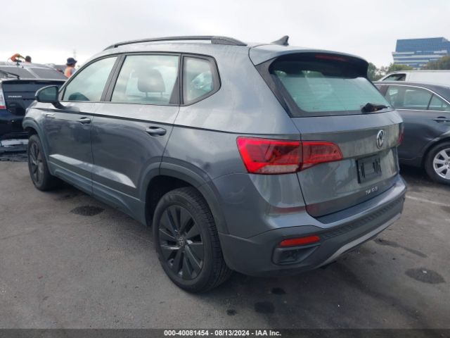 Photo 2 VIN: 3VVDX7B22NM018235 - VOLKSWAGEN TAOS 