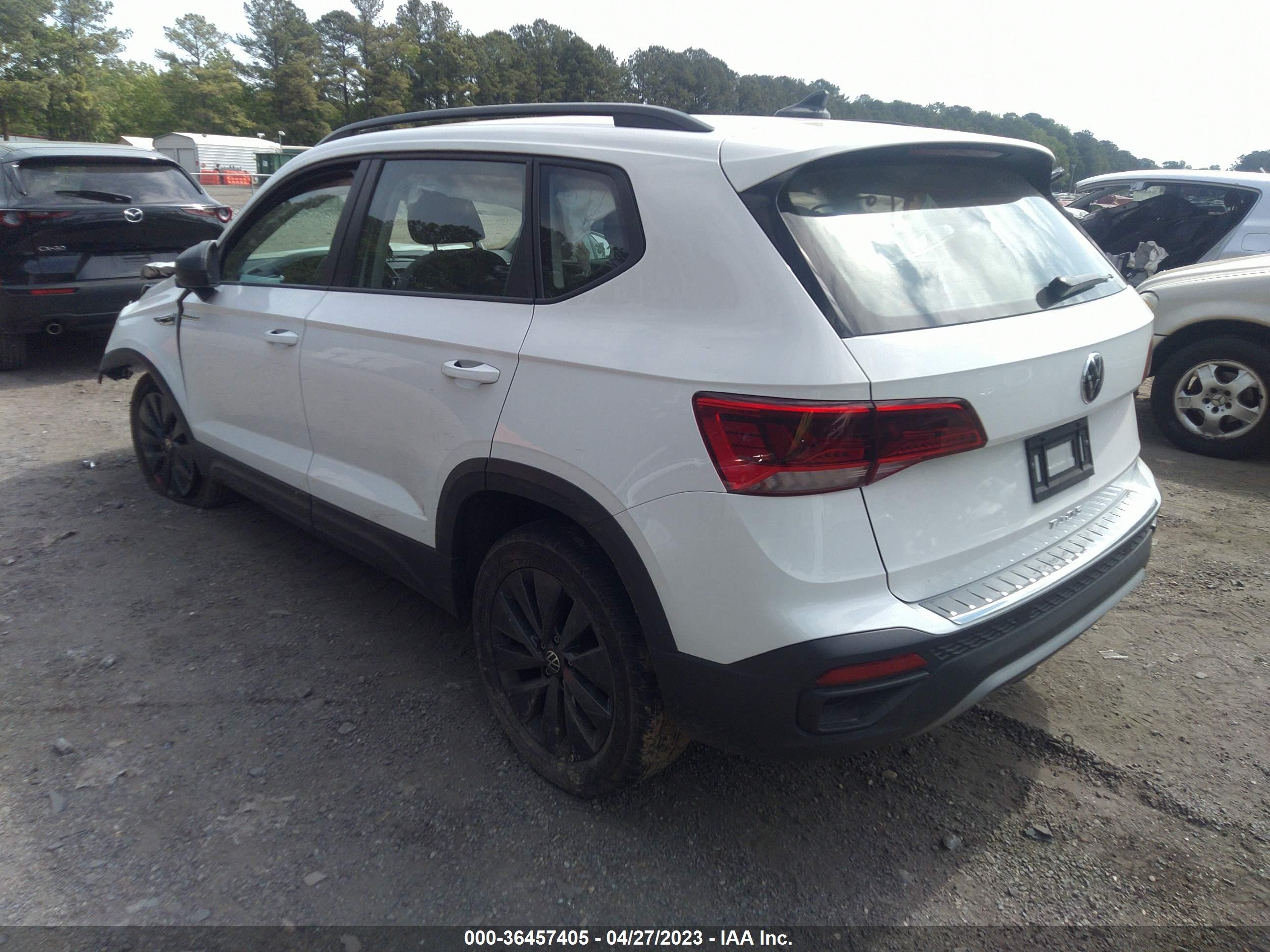 Photo 2 VIN: 3VVDX7B22NM058010 - VOLKSWAGEN TAOS 