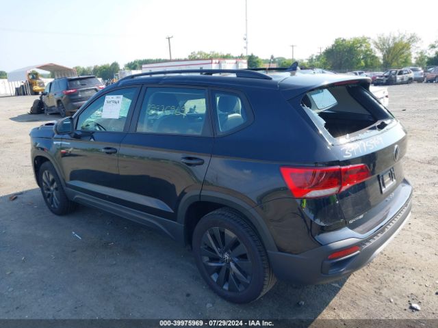 Photo 2 VIN: 3VVDX7B22PM353773 - VOLKSWAGEN TAOS 