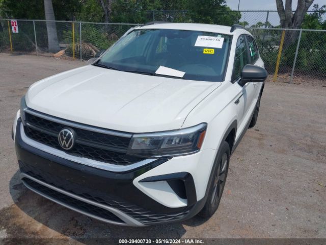 Photo 1 VIN: 3VVDX7B25NM011988 - VOLKSWAGEN TAOS 