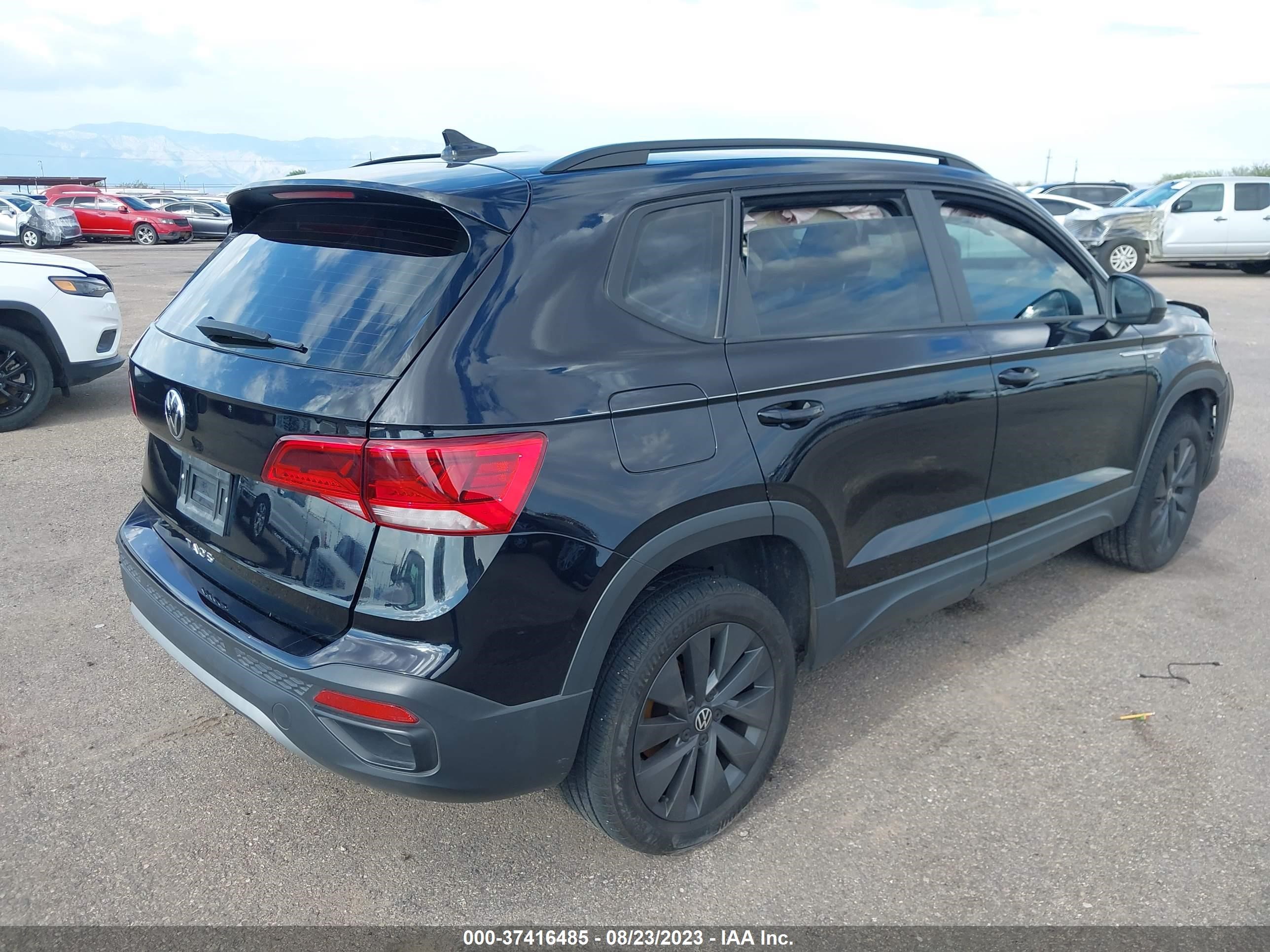 Photo 3 VIN: 3VVDX7B26NM005049 - VOLKSWAGEN TAOS 