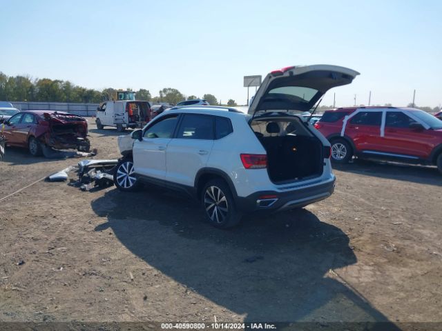 Photo 2 VIN: 3VVEX7B23PM369890 - VOLKSWAGEN TAOS 