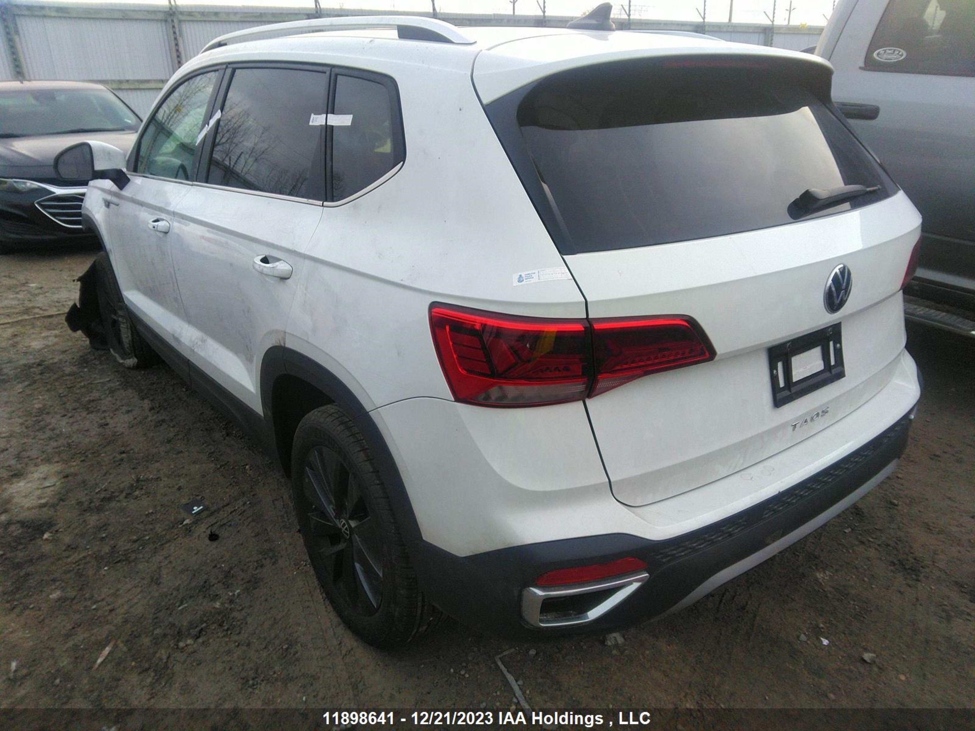 Photo 2 VIN: 3VVEX7B29RM004262 - VOLKSWAGEN TAOS 