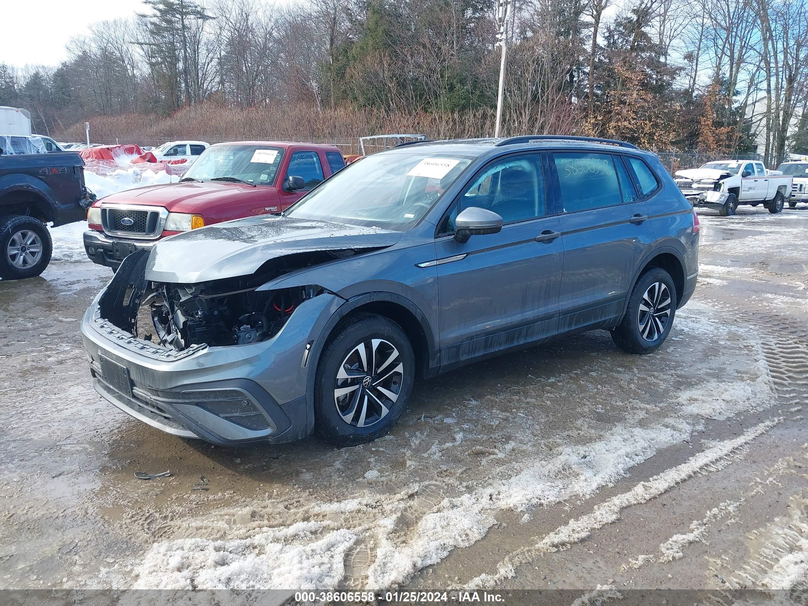 Photo 2 VIN: 3VVFB7AX9RM035950 - VOLKSWAGEN TIGUAN 