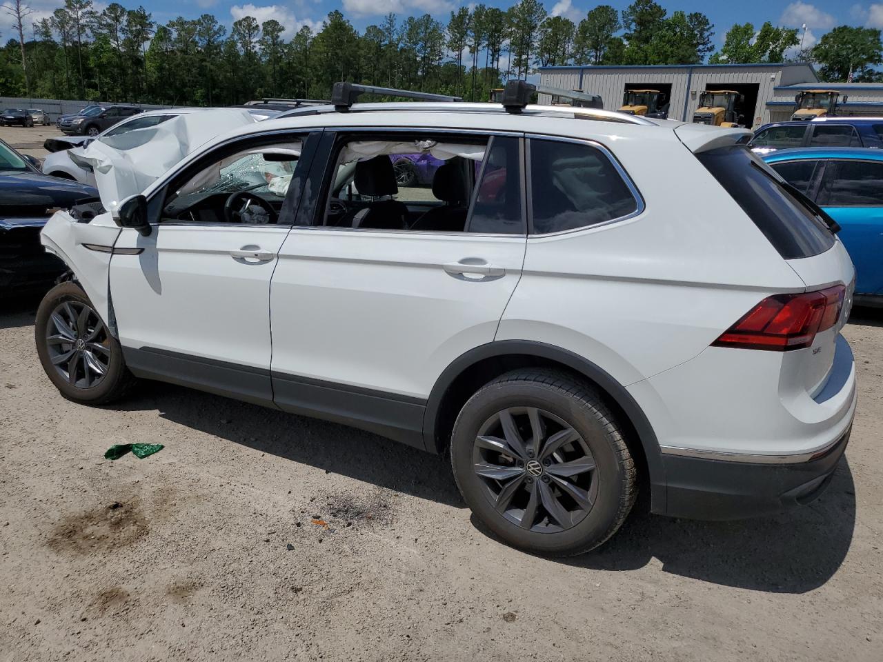 Photo 1 VIN: 3VVMB7AXXRM008733 - VOLKSWAGEN TIGUAN 