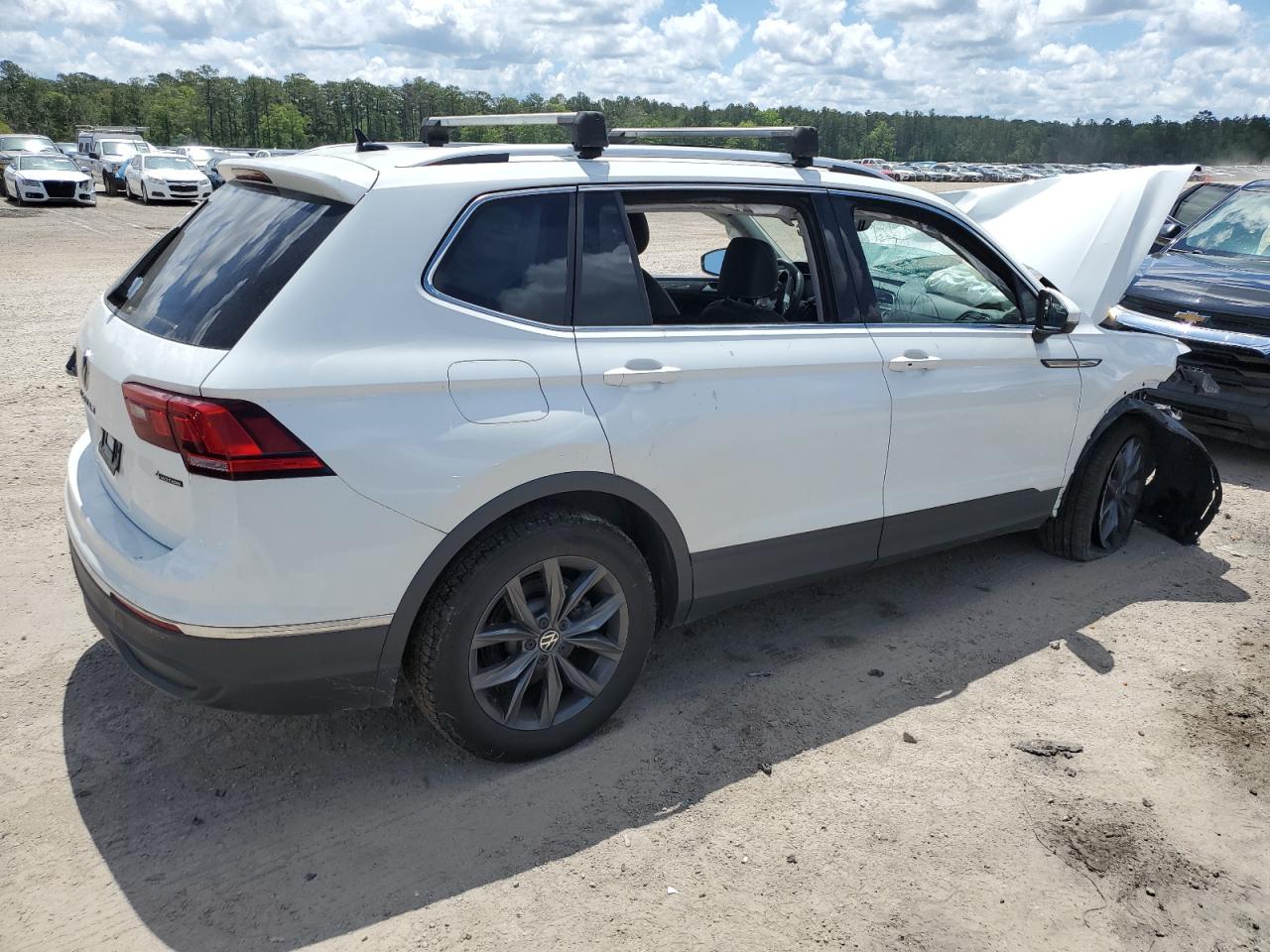 Photo 2 VIN: 3VVMB7AXXRM008733 - VOLKSWAGEN TIGUAN 