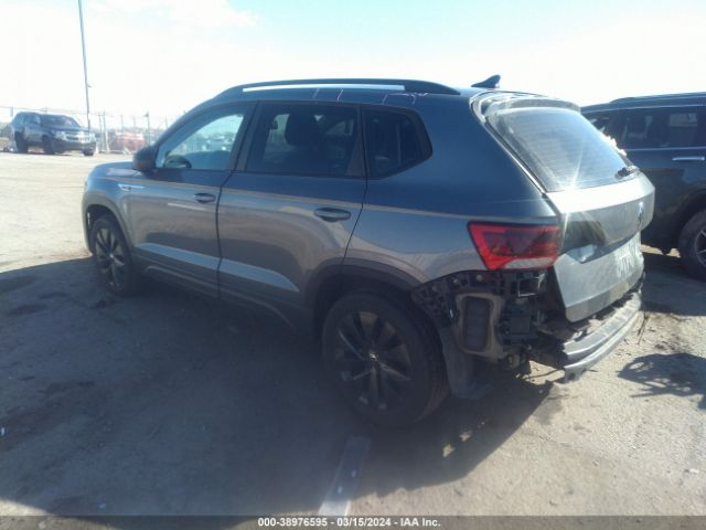 Photo 2 VIN: 3VVMX7B27NM016576 - VOLKSWAGEN TAOS 