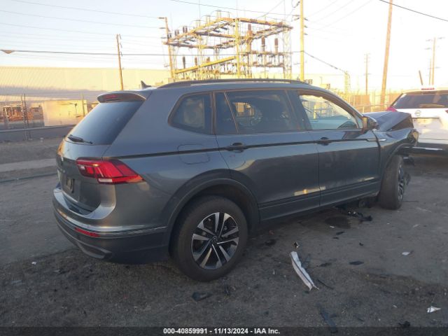 Photo 3 VIN: 3VVRB7AX8PM138853 - VOLKSWAGEN TIGUAN 