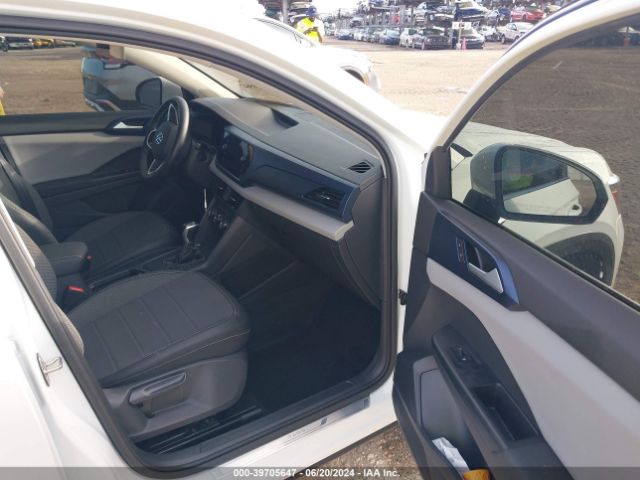 Photo 4 VIN: 3VVRX7B23NM099574 - VOLKSWAGEN TAOS 