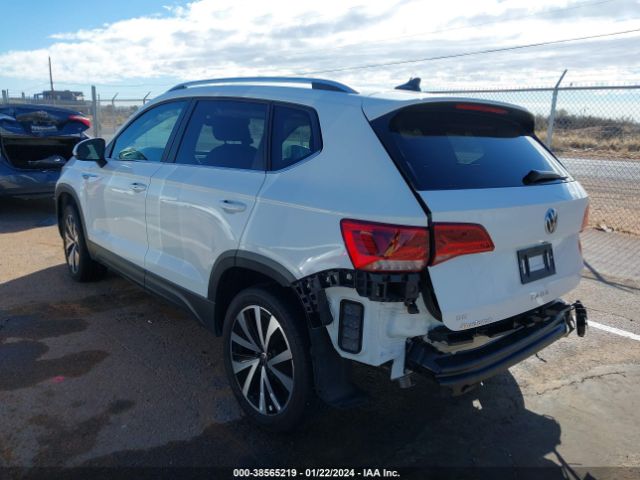 Photo 2 VIN: 3VVSX7B24PM354124 - VOLKSWAGEN TAOS 