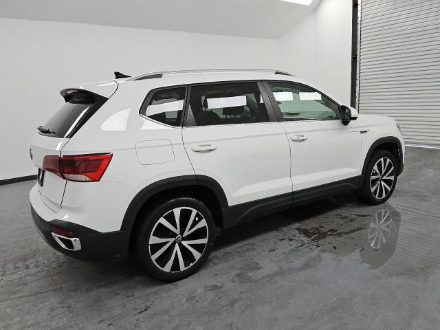 Photo 2 VIN: 3VVSX7B26RM031437 - VOLKSWAGEN TAOS SE 