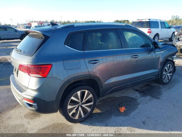 Photo 3 VIN: 3VVTX7B21NM059970 - VOLKSWAGEN TAOS 