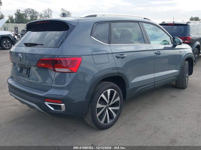 Photo 3 VIN: 3VVTX7B25NM085892 - VOLKSWAGEN TAOS 