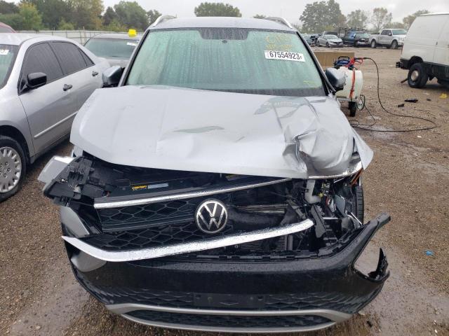 Photo 4 VIN: 3VVWX7B22NM074748 - VOLKSWAGEN TAOS SE 