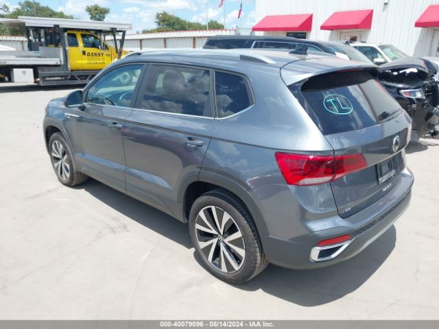 Photo 2 VIN: 3VVWX7B29NM043321 - VOLKSWAGEN TAOS 