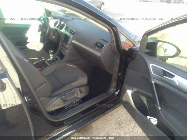 Photo 4 VIN: 3VW117AUXHM009760 - VOLKSWAGEN GOLF 