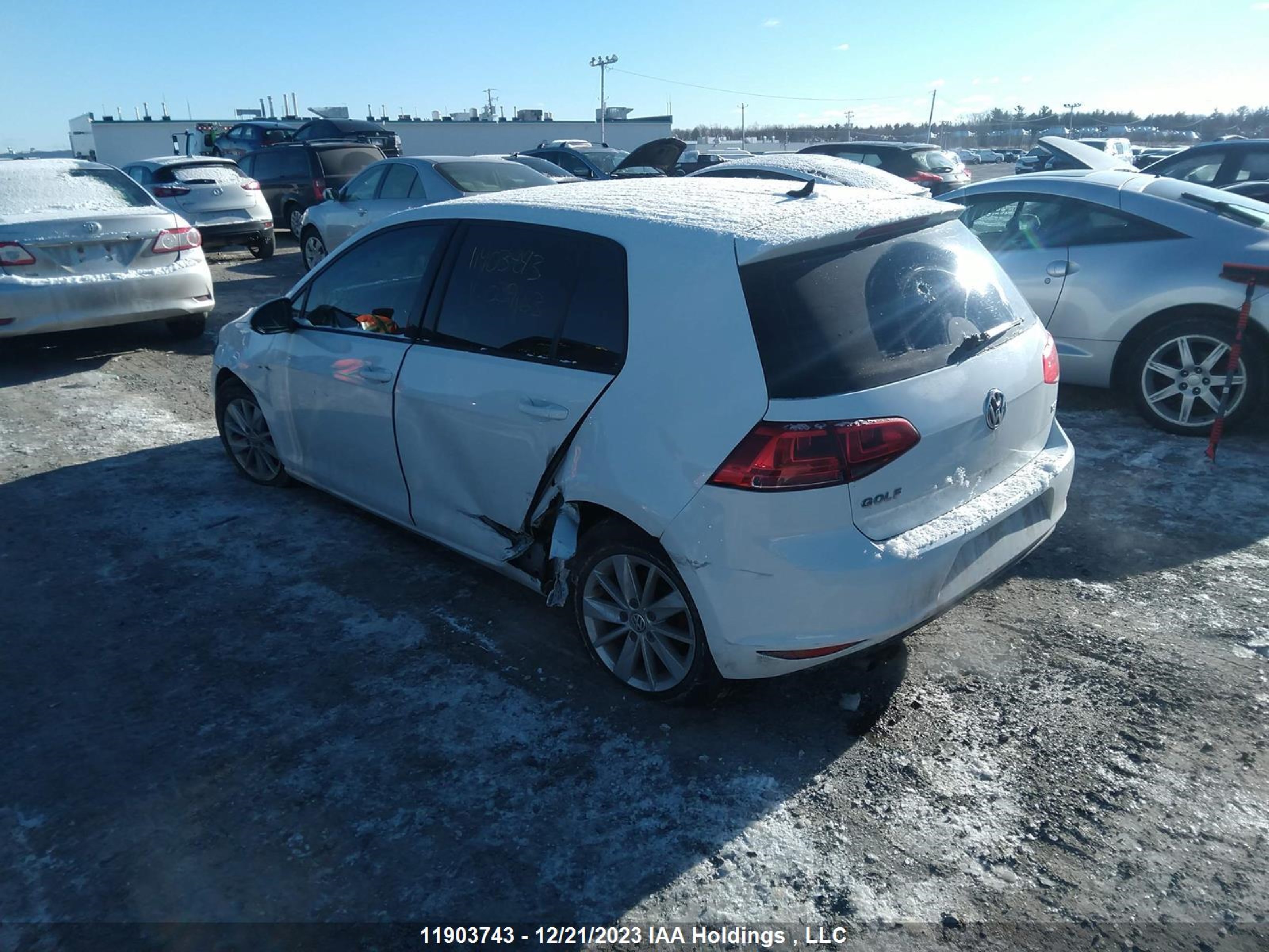 Photo 2 VIN: 3VW117AUXHM039163 - VOLKSWAGEN GOLF 