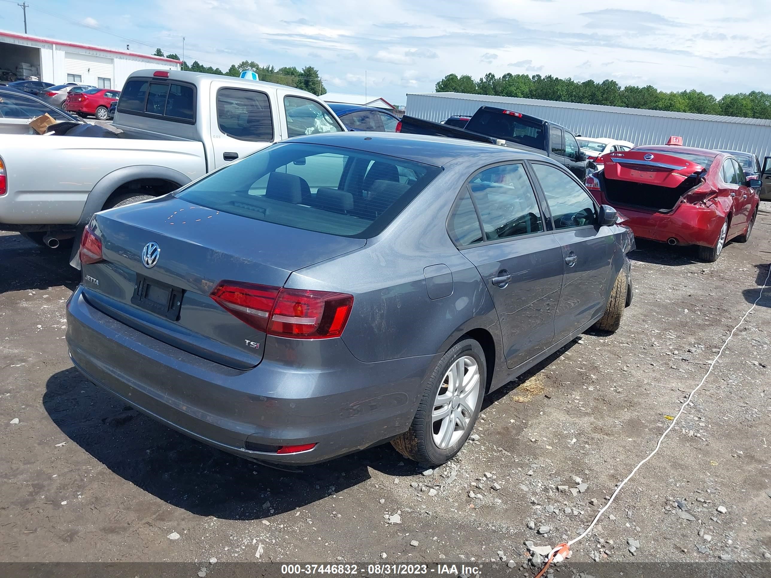 Photo 3 VIN: 3VW167AJ0JM243936 - VOLKSWAGEN JETTA 