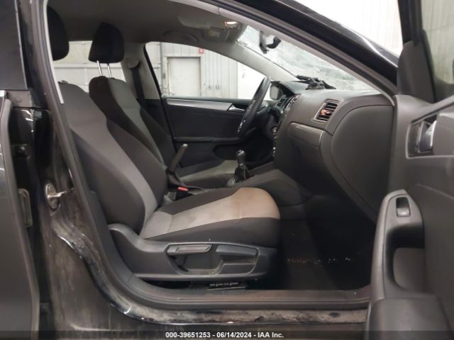 Photo 4 VIN: 3VW167AJ2HM411781 - VOLKSWAGEN JETTA 