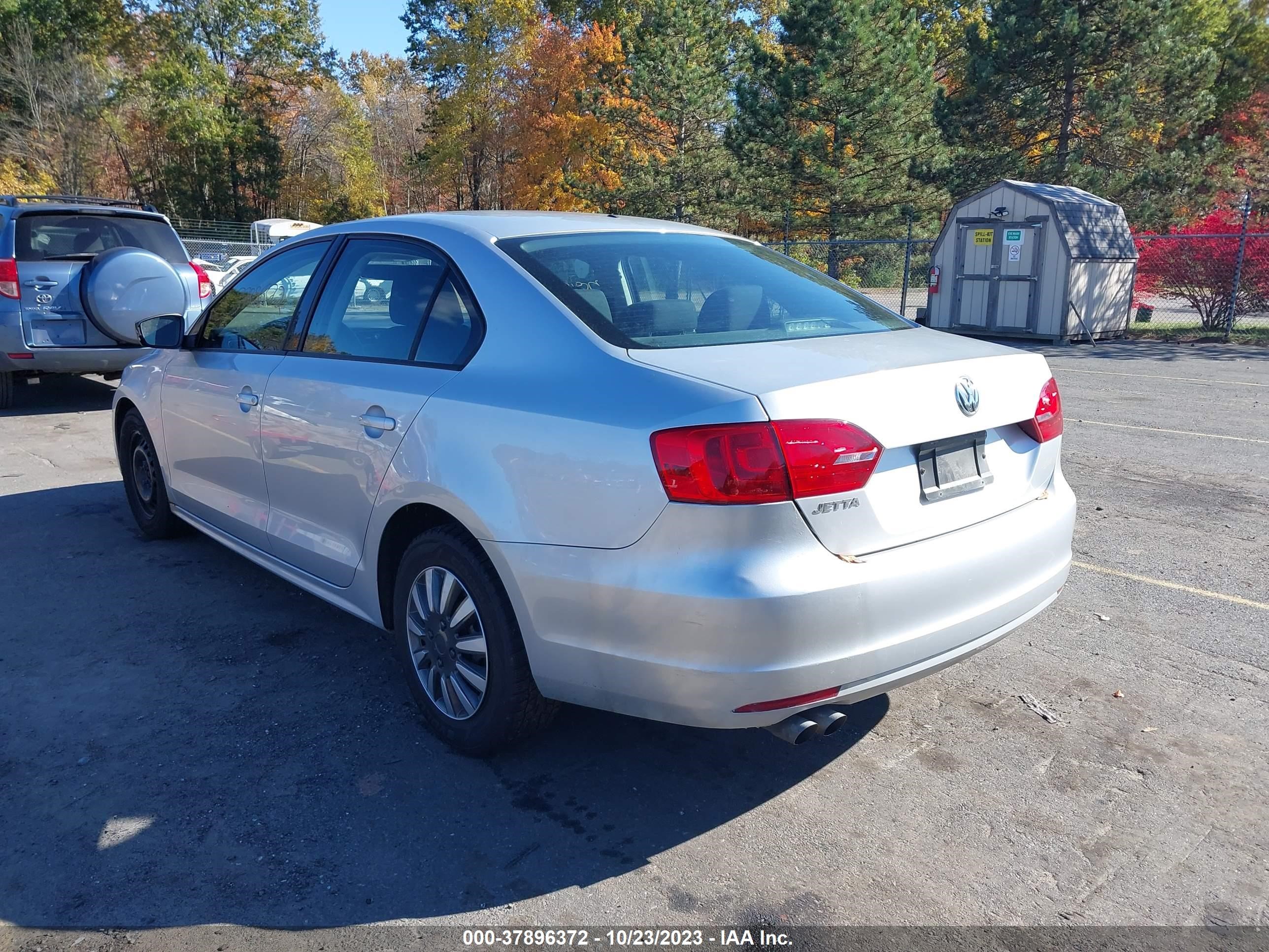 Photo 2 VIN: 3VW1K7AJ1DM210461 - VOLKSWAGEN JETTA 