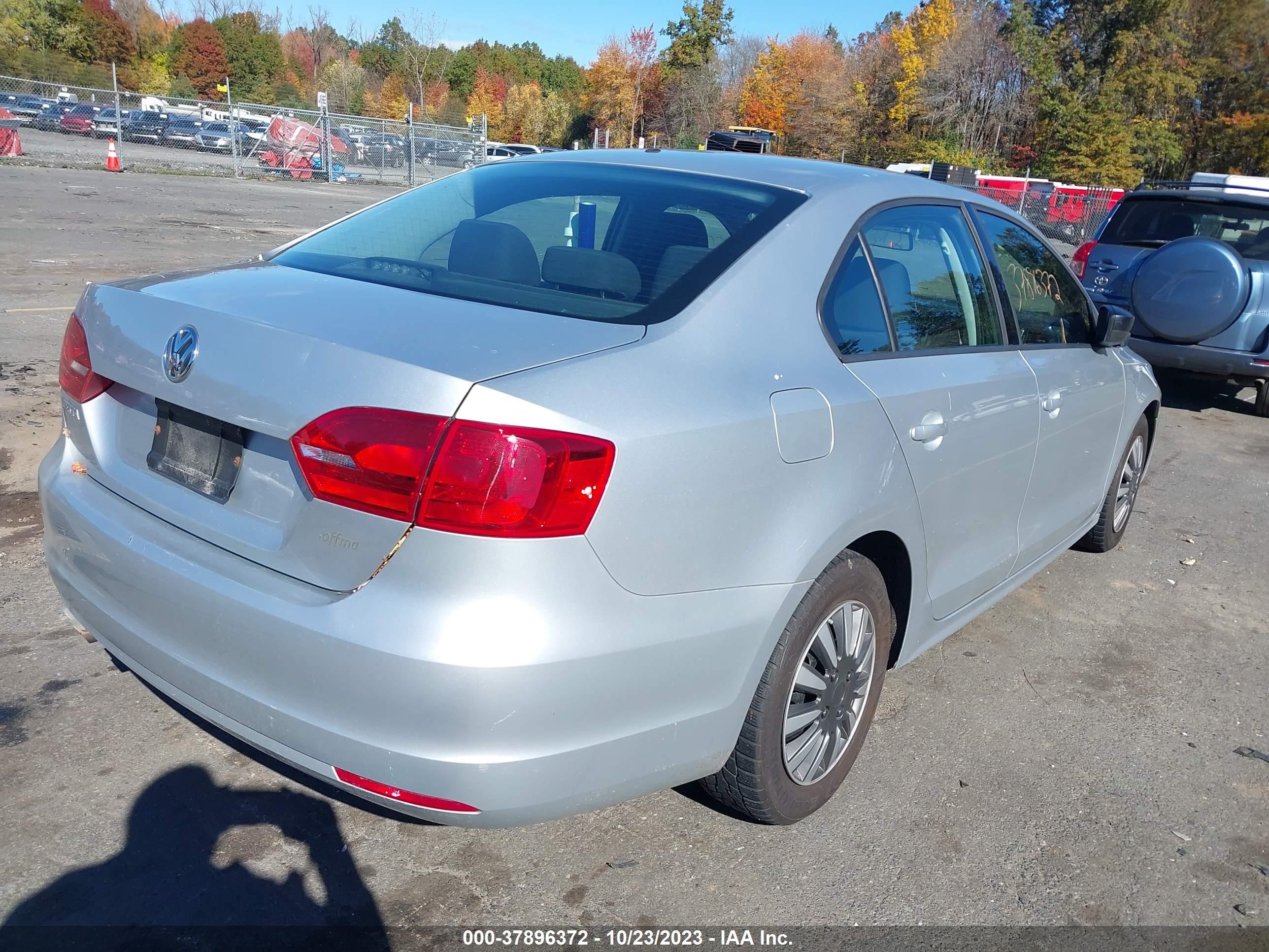 Photo 3 VIN: 3VW1K7AJ1DM210461 - VOLKSWAGEN JETTA 