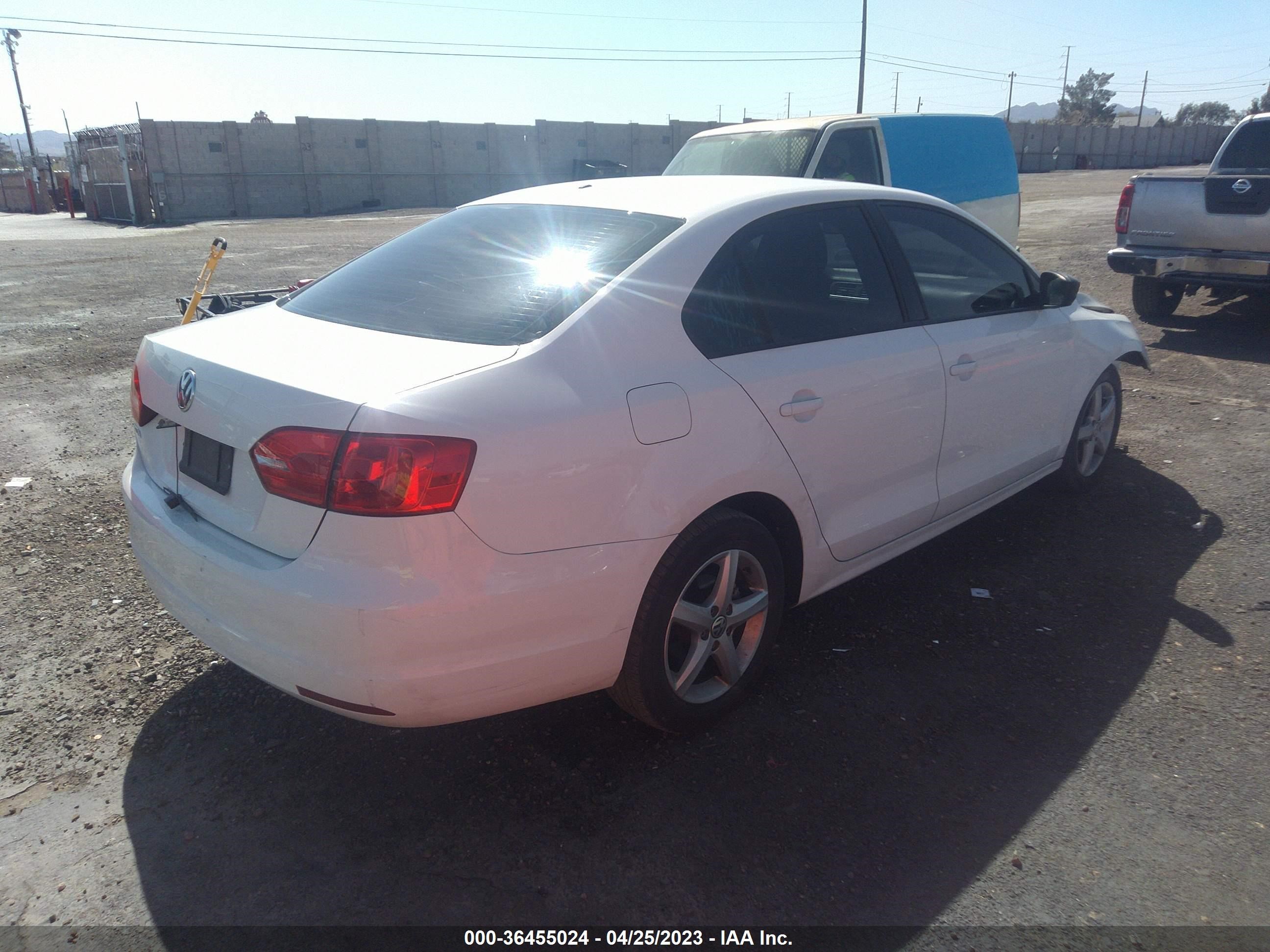 Photo 3 VIN: 3VW1K7AJ6CM356580 - VOLKSWAGEN JETTA 