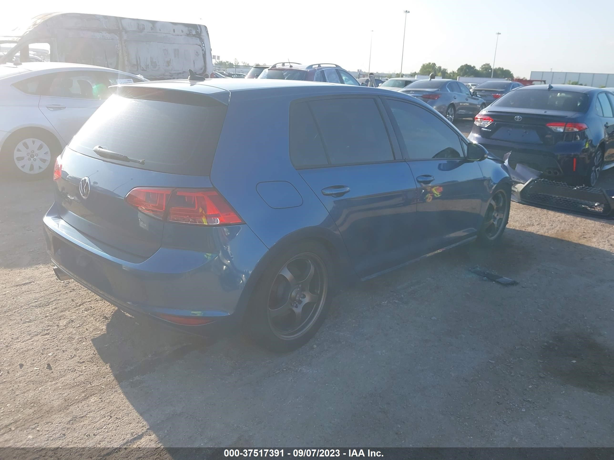 Photo 3 VIN: 3VW217AU0HM071804 - VOLKSWAGEN GOLF 