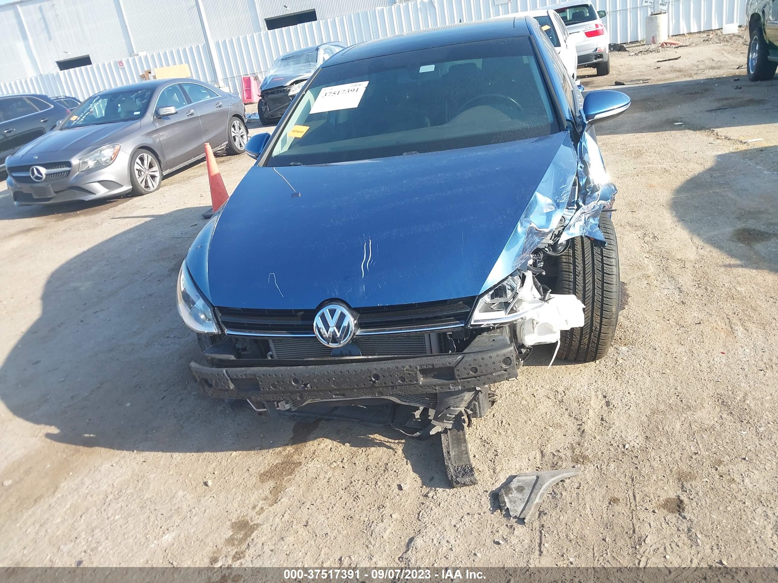 Photo 5 VIN: 3VW217AU0HM071804 - VOLKSWAGEN GOLF 