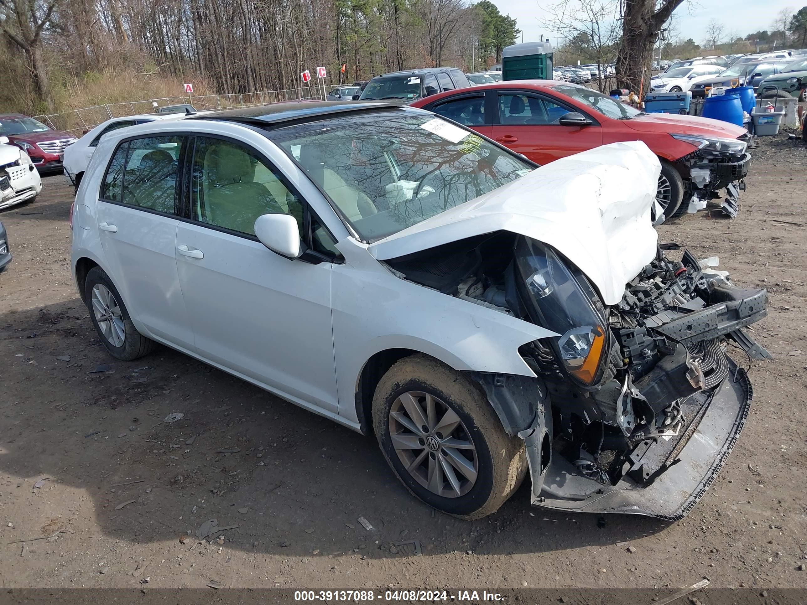 Photo 12 VIN: 3VW217AU3GM046054 - VOLKSWAGEN GOLF 